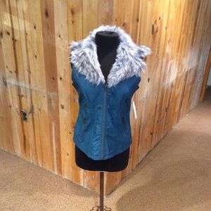 ISO CASUALS FAUX FUR TURQUOISE VEST